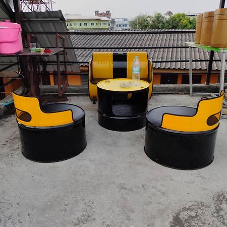 Adchara Mansion Hotell Chiang Rai Exteriör bild