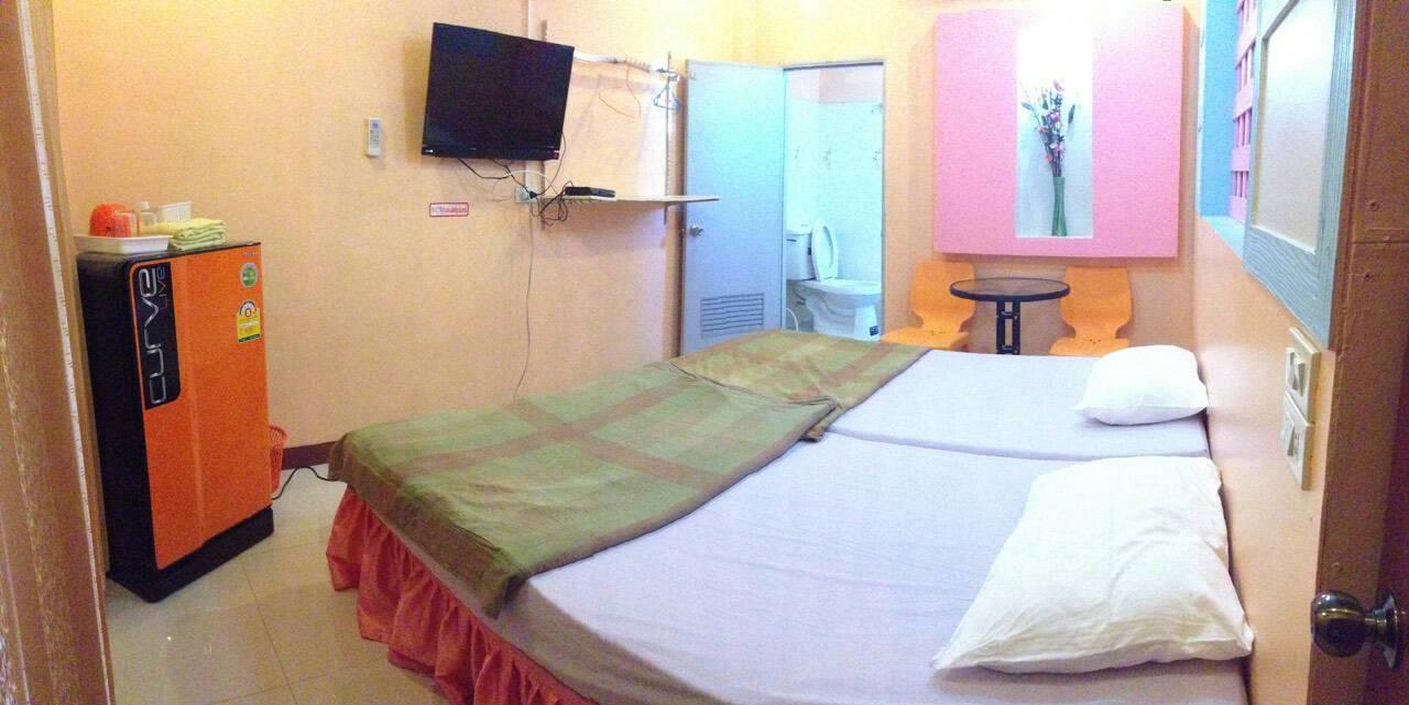 Adchara Mansion Hotell Chiang Rai Exteriör bild