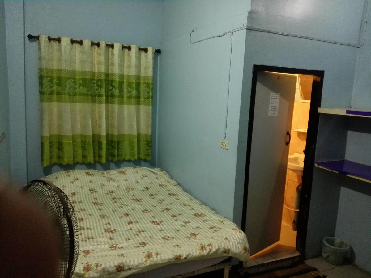 Adchara Mansion Hotell Chiang Rai Exteriör bild