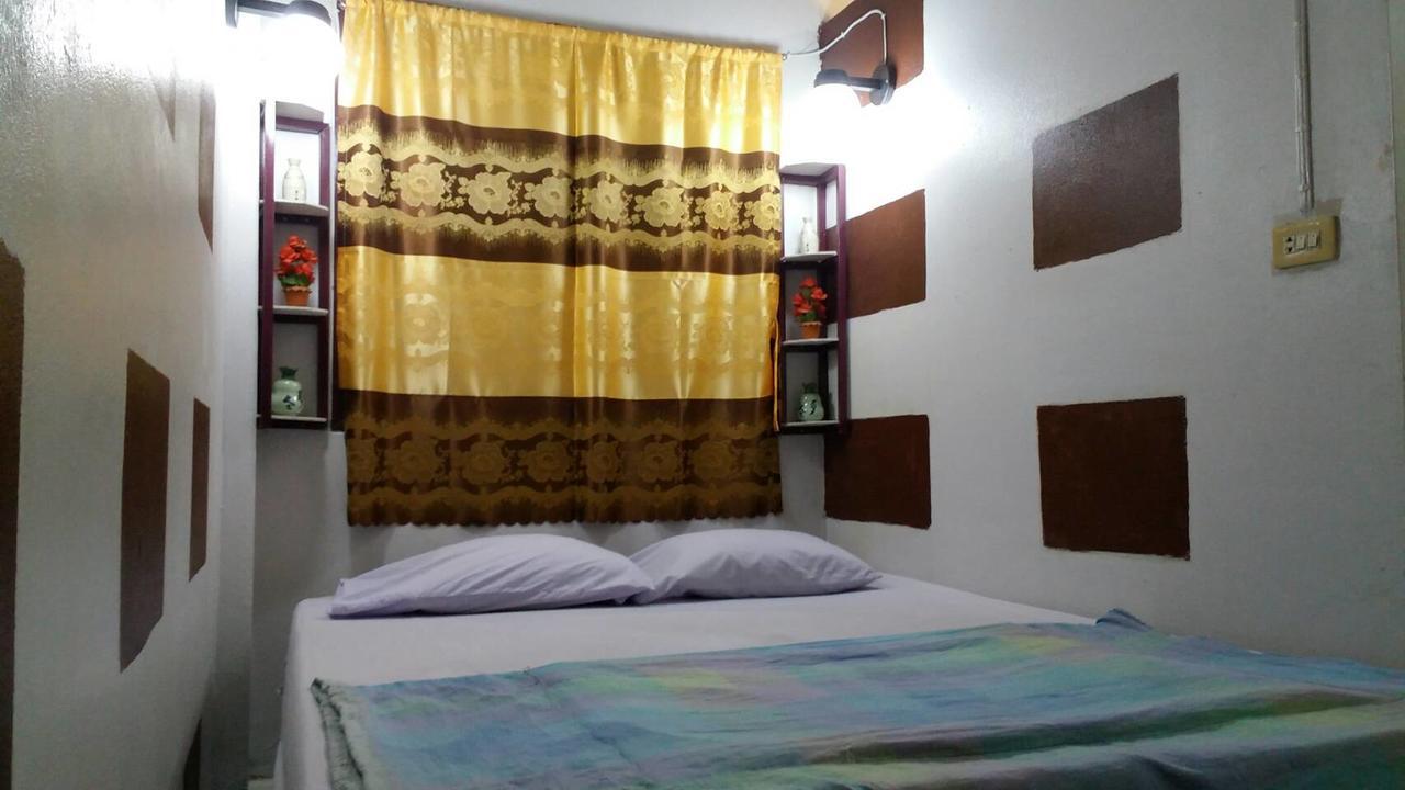 Adchara Mansion Hotell Chiang Rai Exteriör bild