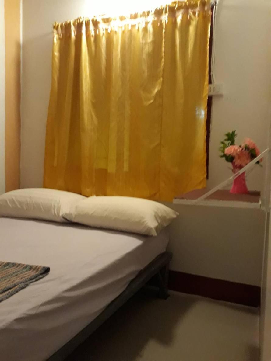 Adchara Mansion Hotell Chiang Rai Exteriör bild